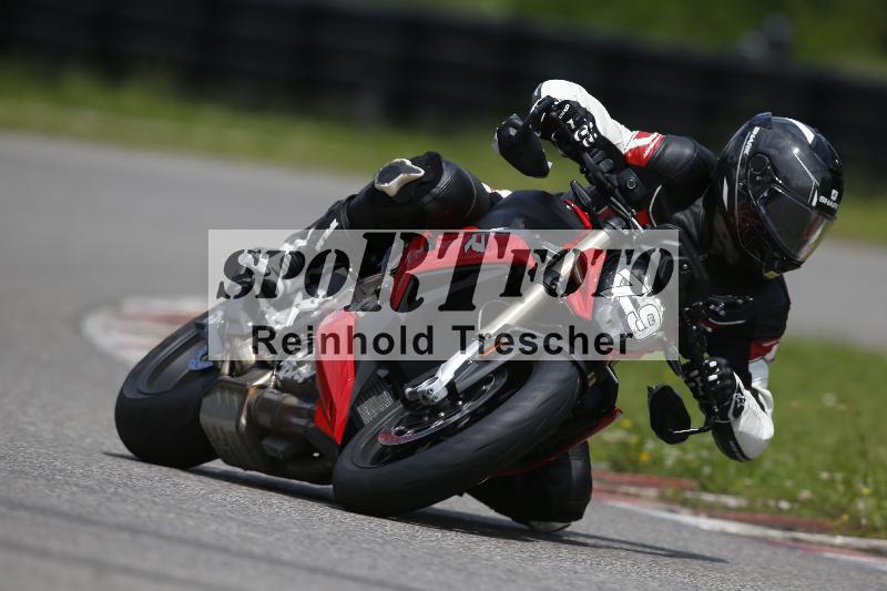 /Archiv-2024/29 12.06.2024 MOTO.CH Track Day ADR/Gruppe gelb/79